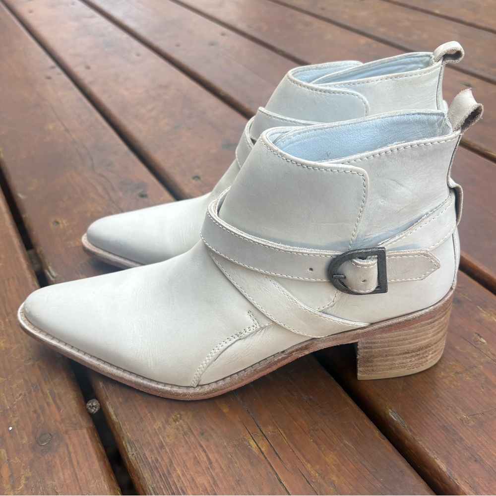 Free People Back Loop White Leather Western Ankle Boots | 39 - Picture 2 of 9